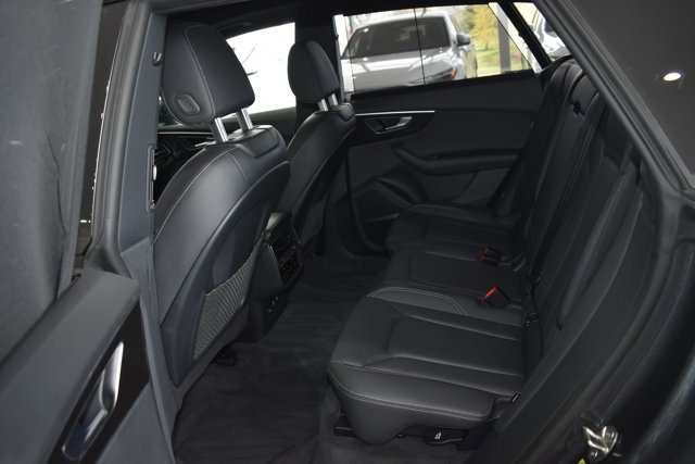 Certified 2025 Audi Q8 Premium Plus w/ Premium Plus Package AWD/4WD image 17