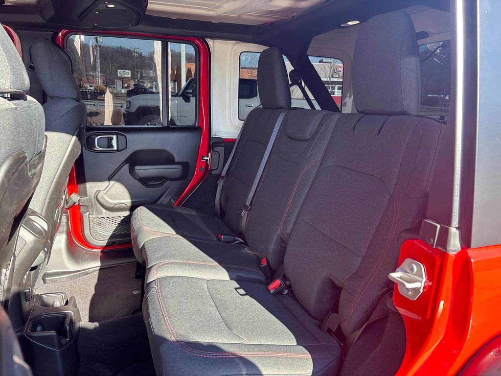 Used 2024 Jeep Wrangler Unlimited Rubicon image 27