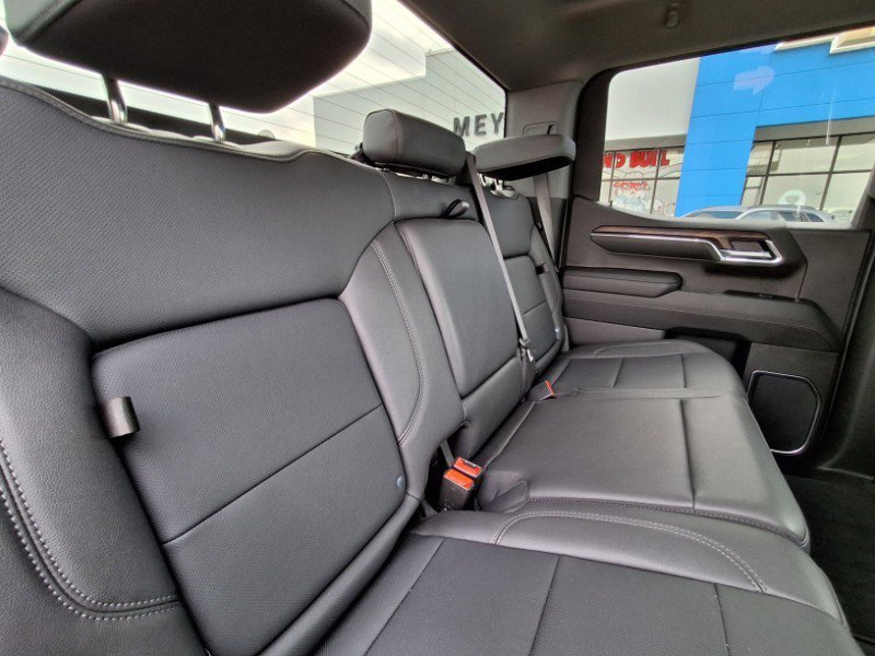 Used 2025 GMC Sierra 1500 SLT w/ SLT Convenience Package image 15