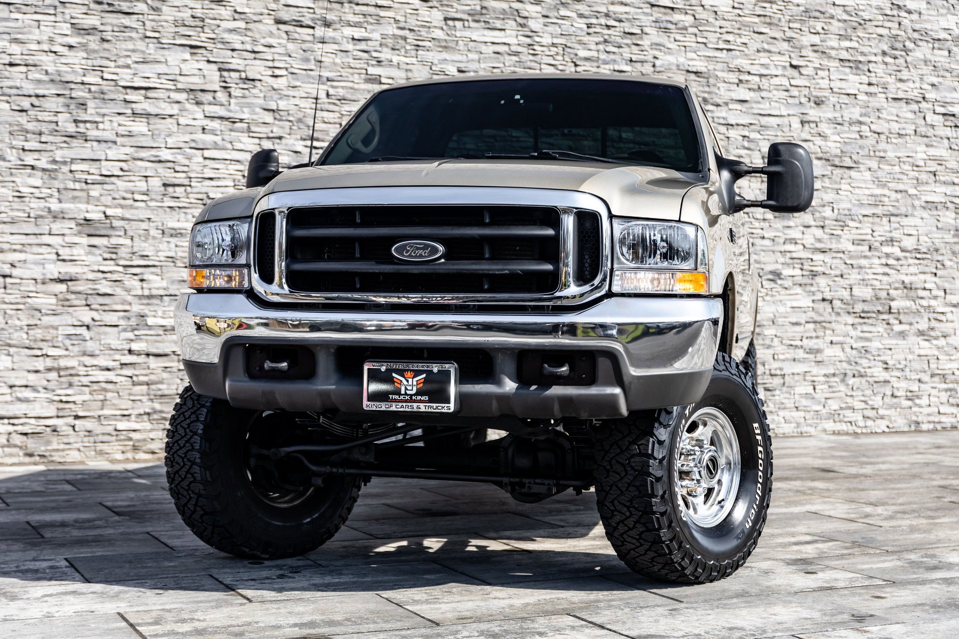 Used 2000 Ford F250 XL image 2