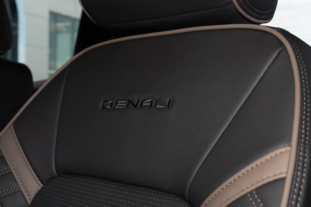 New 2026 GMC Canyon Denali AWD/4WD image 16