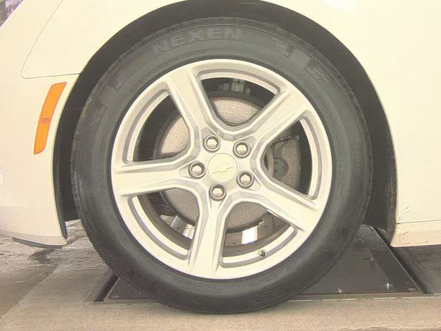 Used 2017 Chevrolet Camaro LT image 9