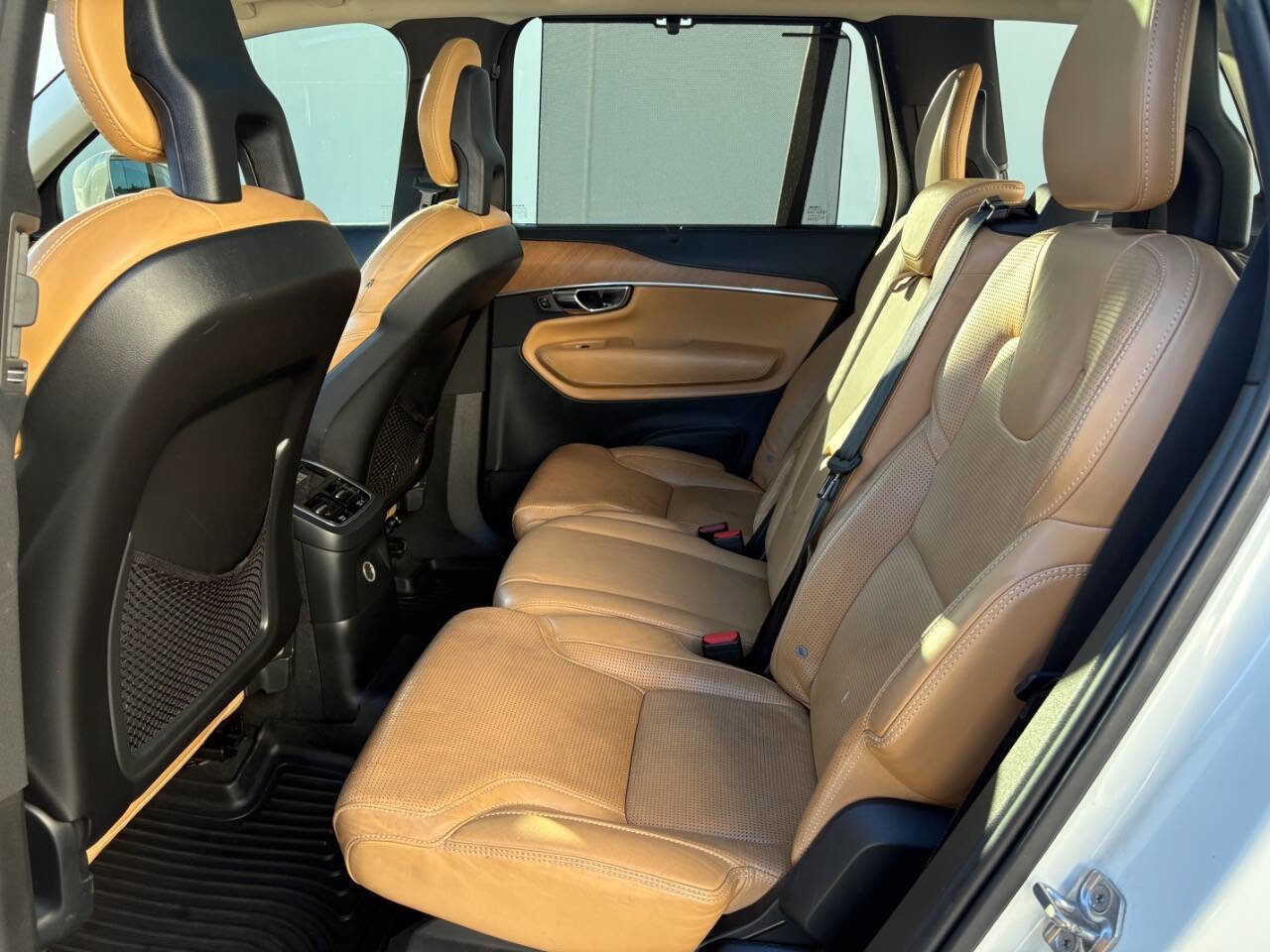 Used 2016 Volvo XC90 T8 Inscription image 14