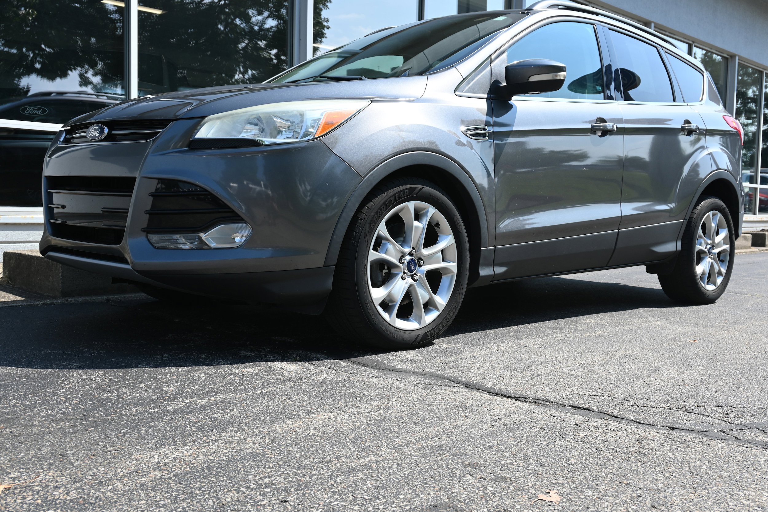 Used 2013 Ford Escape SEL FWD image 1