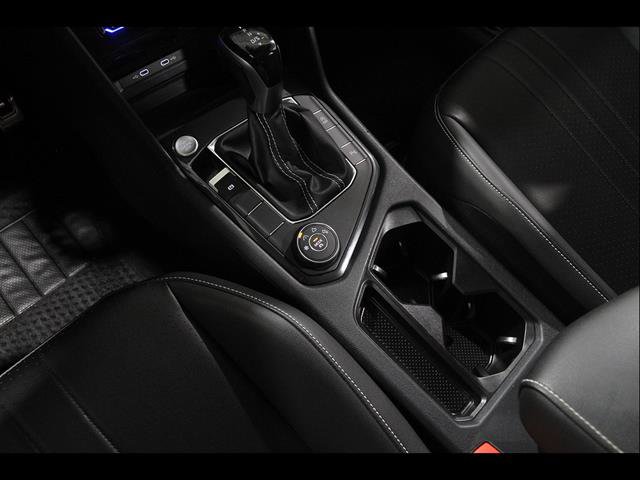Certified 2024 Volkswagen Tiguan SE R-Line AWD/4WD image 16
