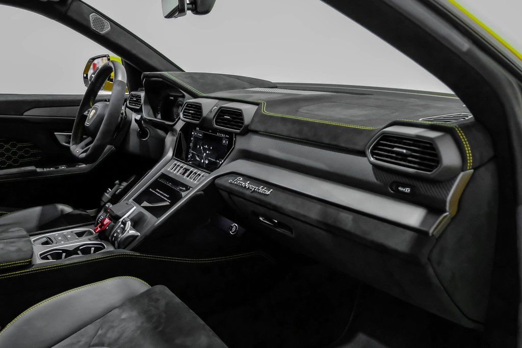 Used 2024 Lamborghini Urus Performante image 10