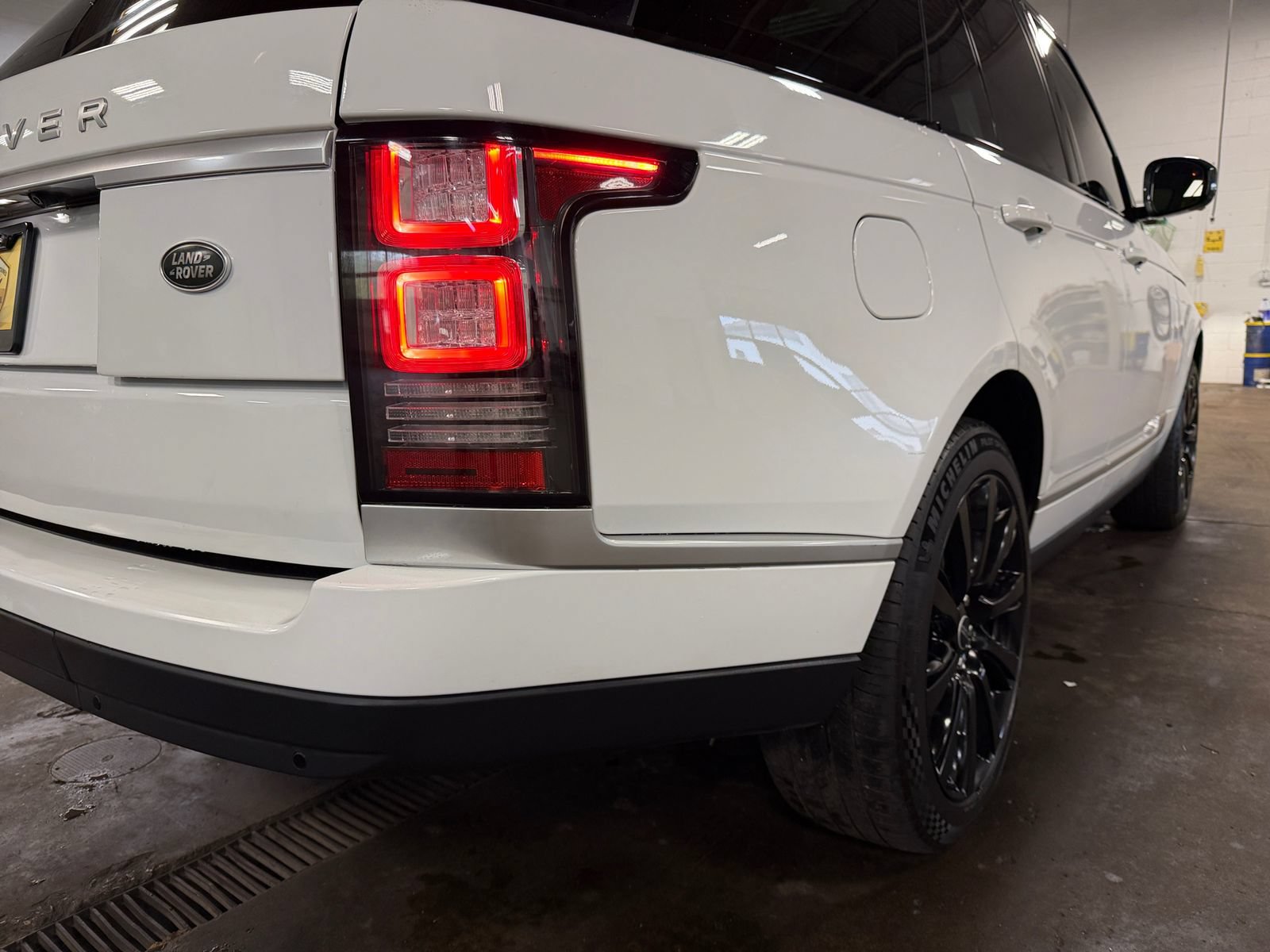 Used 2015 Land Rover Range Rover Supercharged AWD/4WD image 44