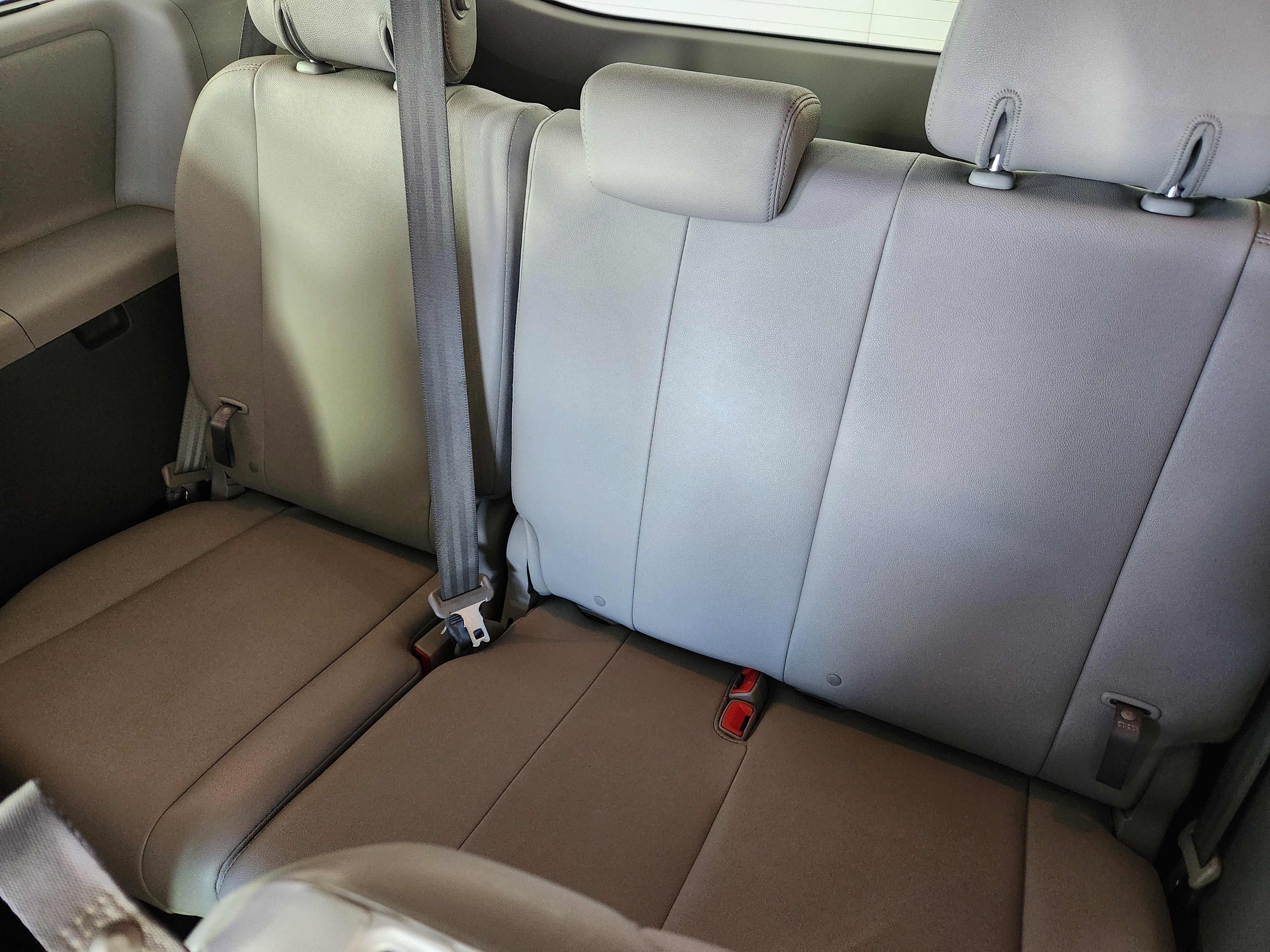 Used 2015 Toyota Sienna XLE Premium FWD image 15