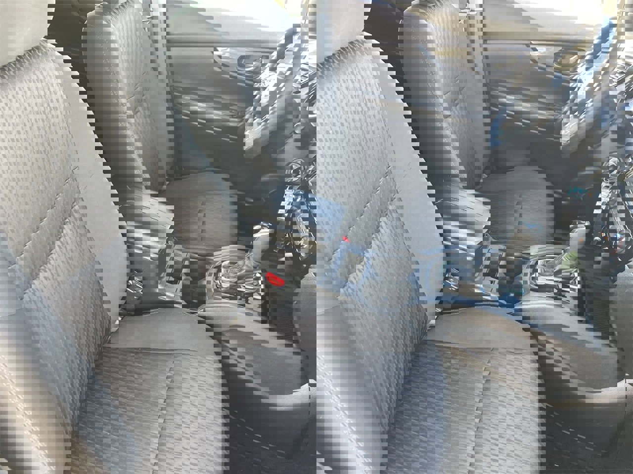 Used 2020 Nissan Rogue S image 10