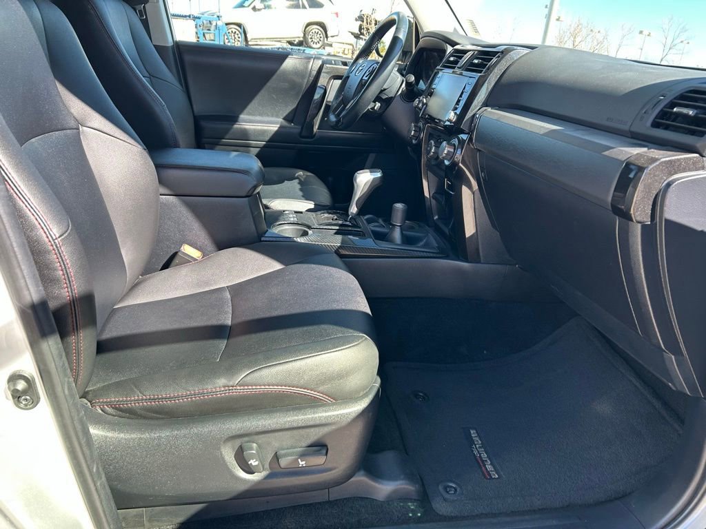Used 2024 Toyota 4Runner TRD Off-Road Premium image 31