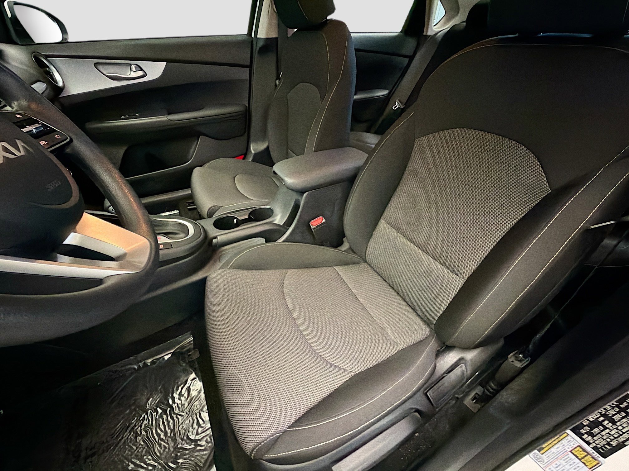 Used 2024 Kia Forte LXS w/ LXS Technology Package image 10