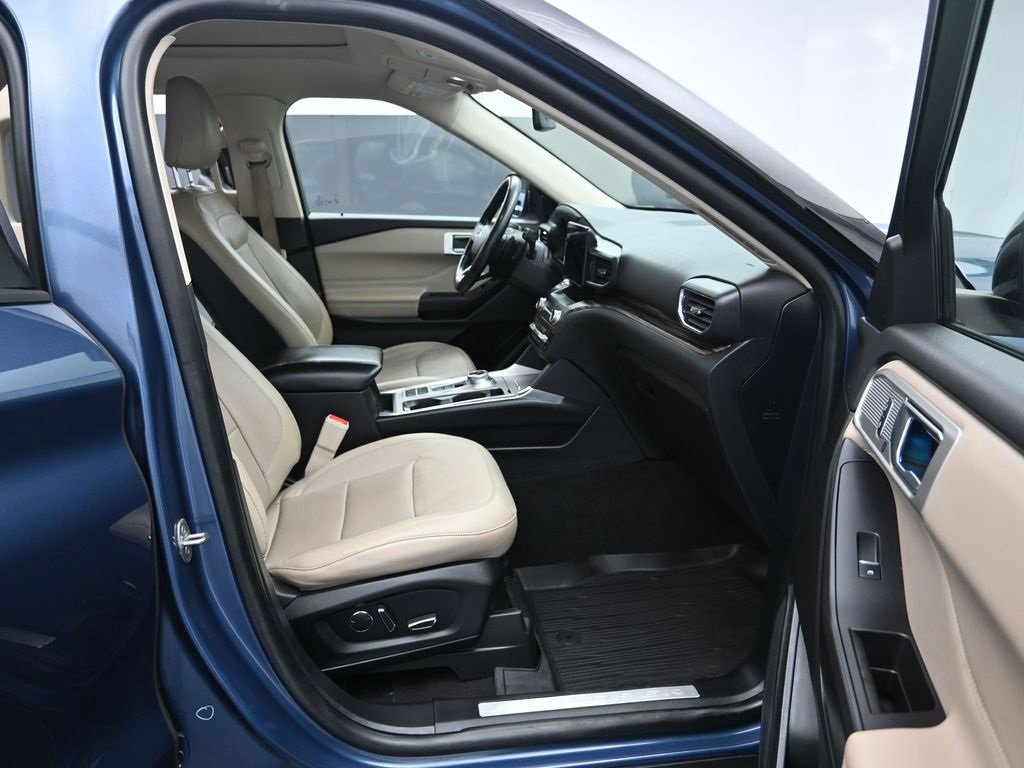 Used 2020 Ford Explorer Limited w/ Class III Trailer Tow Package image 29