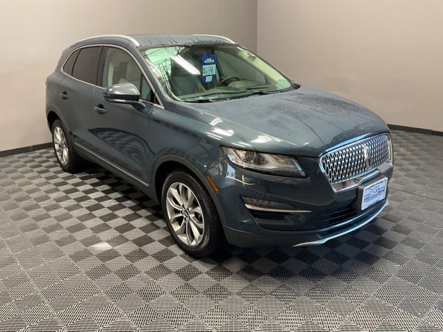 Used 2019 Lincoln MKC Select w/ Select Plus Package AWD/4WD image 2