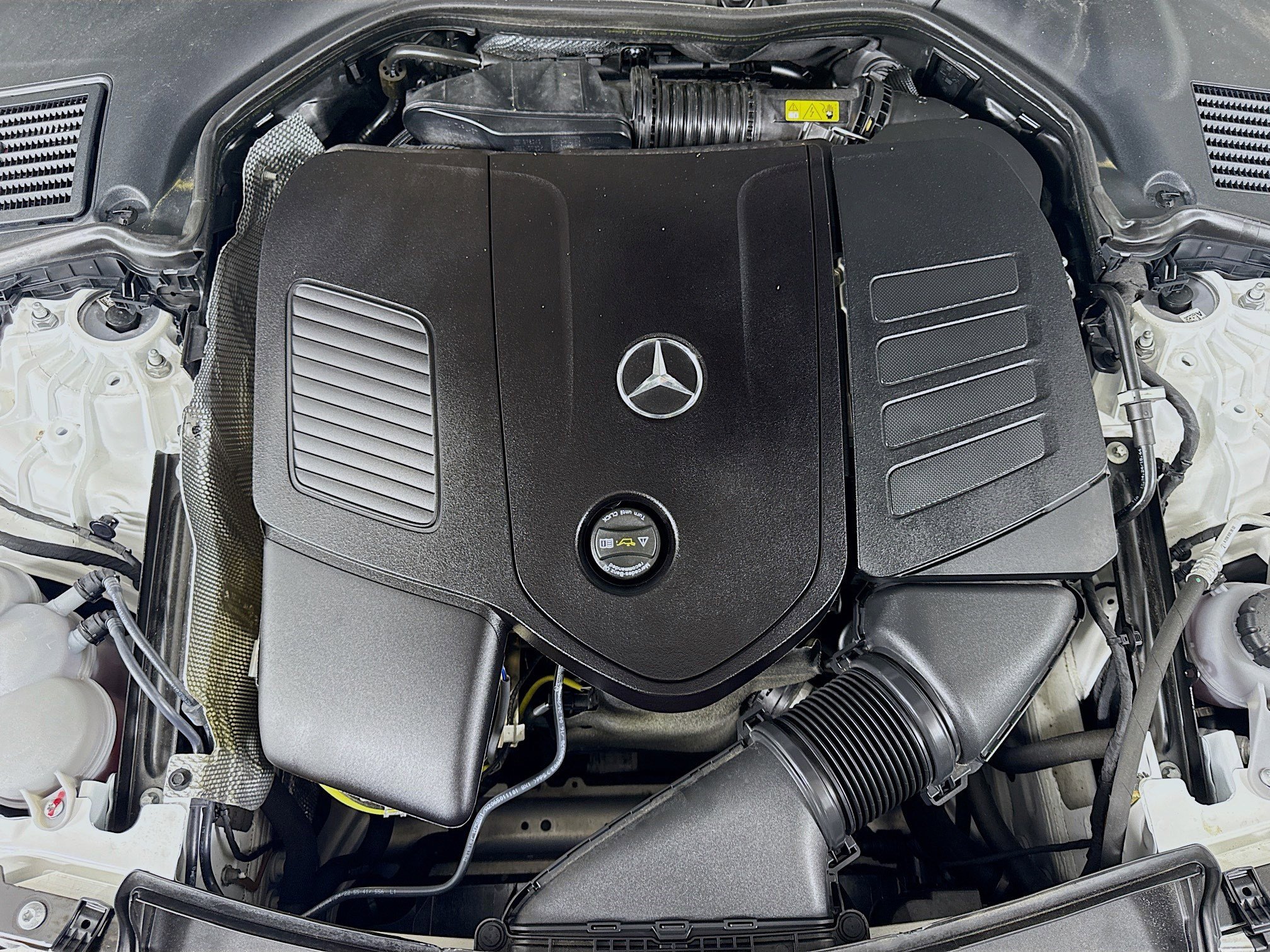 Used 2025 Mercedes-Benz C 300 4MATIC Sedan image 39