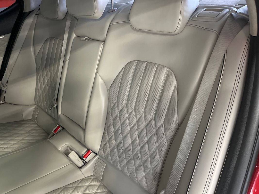 Used 2021 Genesis G70 2.0T w/ Prestige Package image 31