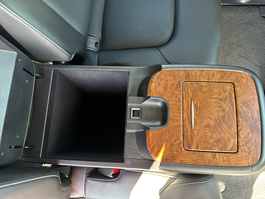 Used 2024 Nissan Armada SL w/ Captain's Chairs Package RWD image 18
