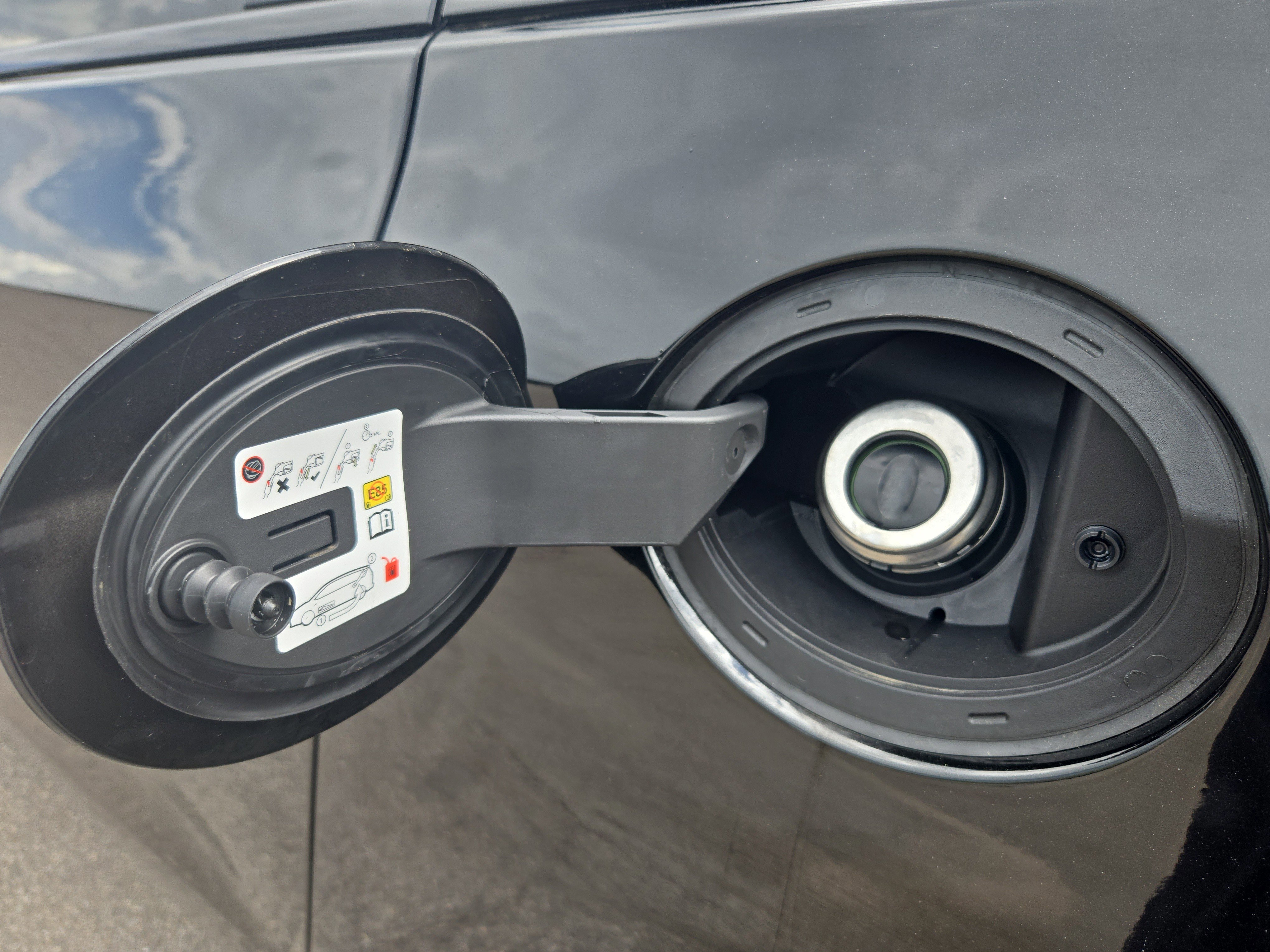 New 2026 Chrysler Pacifica Select image 11