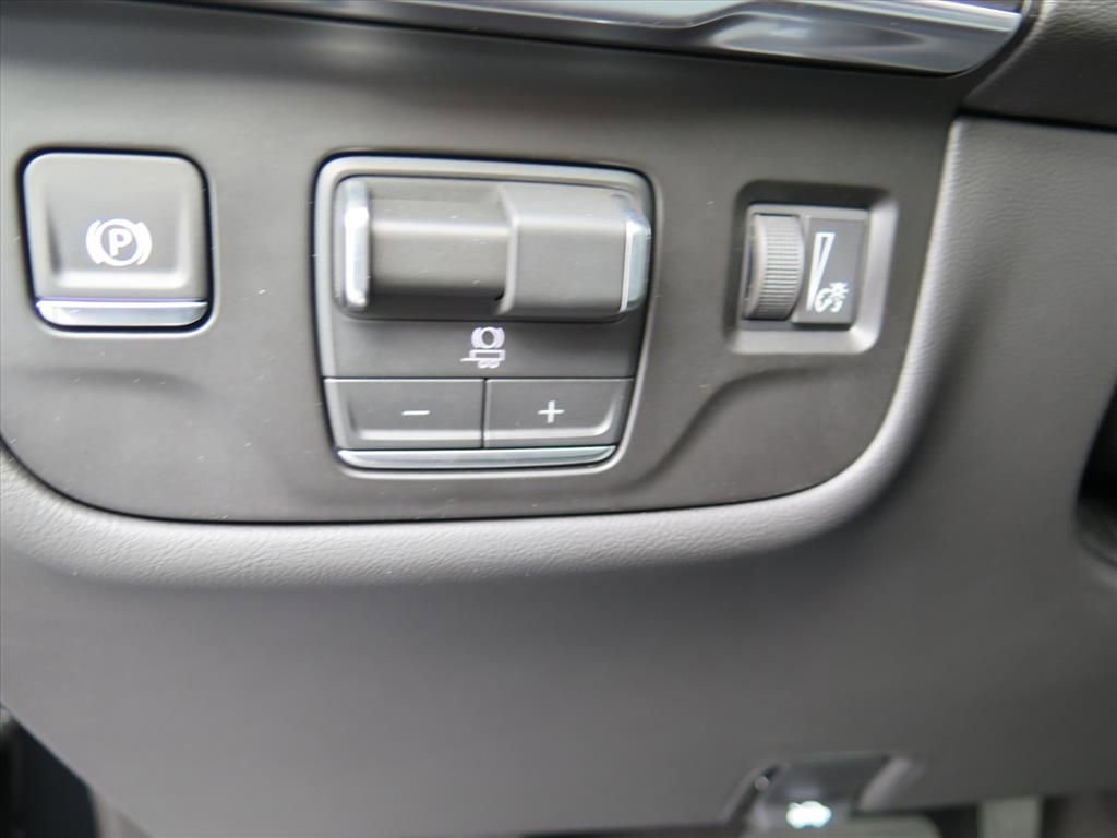 New 2026 Cadillac Escalade ESV Luxury w/ LPO, Radiant Package image 12