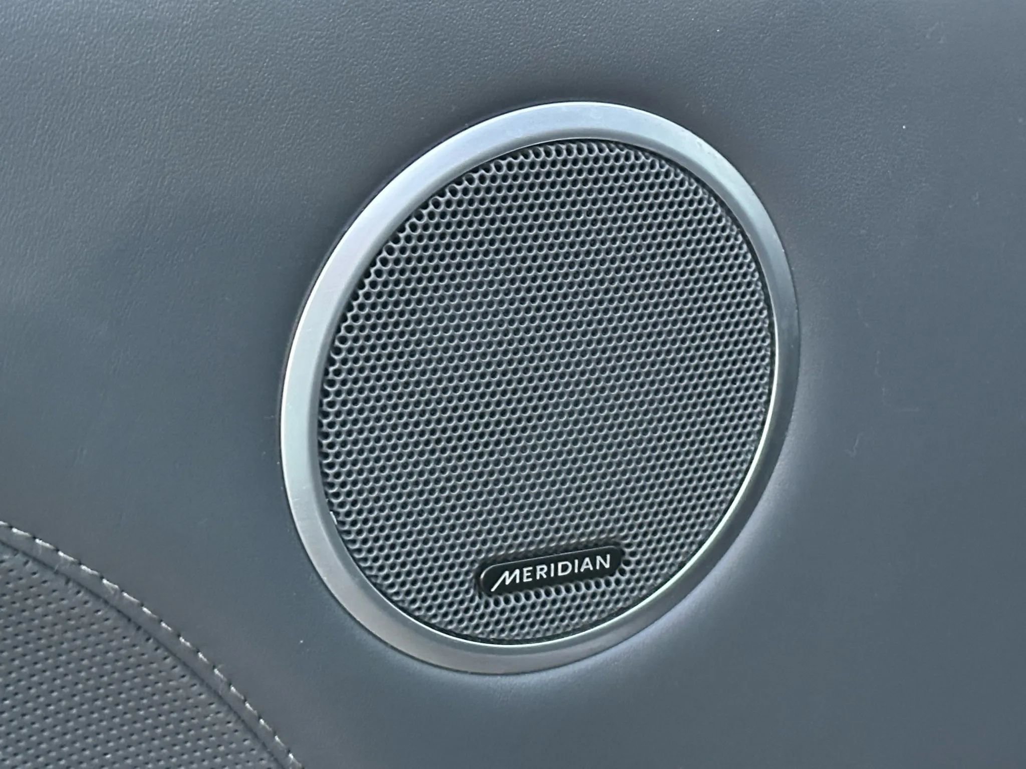 Used 2015 Land Rover Range Rover Long Wheelbase Autobiography image 42