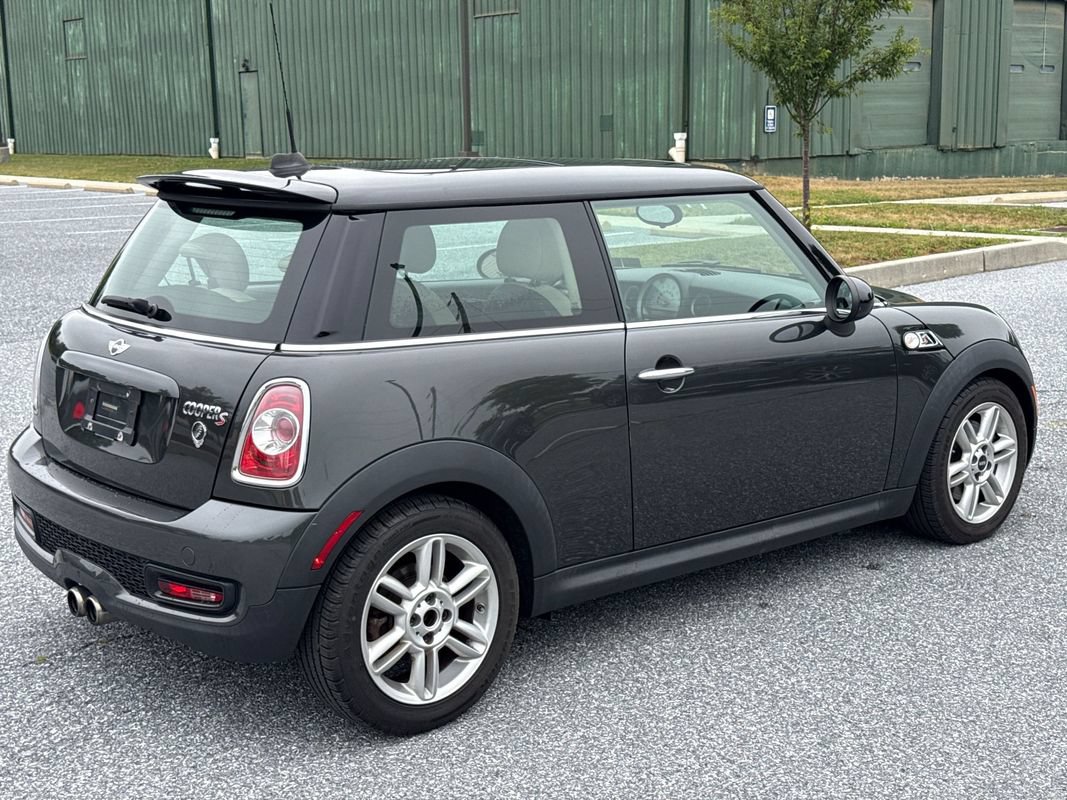 Used 2013 MINI Cooper S FWD image 8