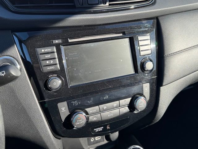 Used 2019 Nissan Rogue SV w/ Premium Package image 23