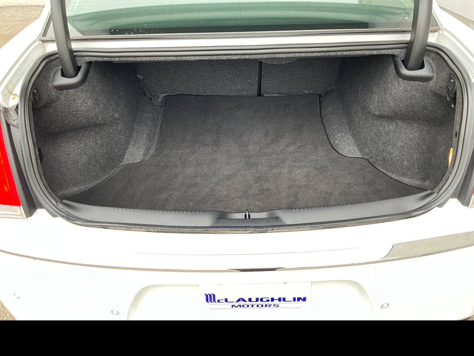 Used 2021 Chrysler 300 Touring L AWD/4WD image 11