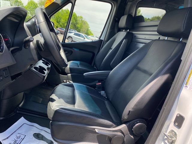 Used 2025 Mercedes-Benz Sprinter 2500 image 11