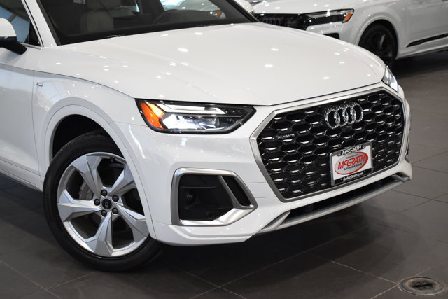 Used 2023 Audi Q5 2.0T Premium w/ Convenience Package image 4