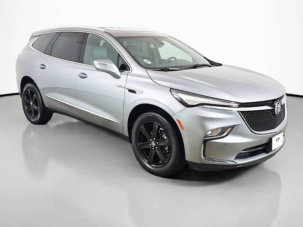 Used 2023 Buick Enclave Essence w/ Experience Buick Package FWD image 2