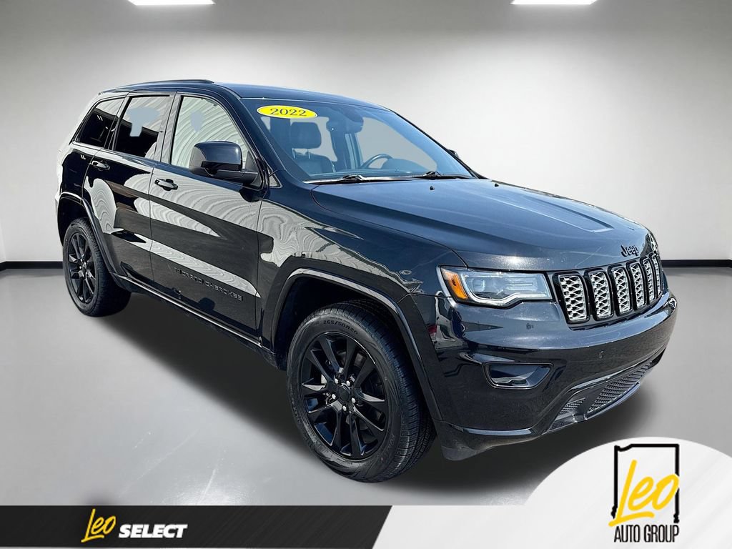 Used 2022 Jeep Grand Cherokee Laredo X AWD/4WD image 4