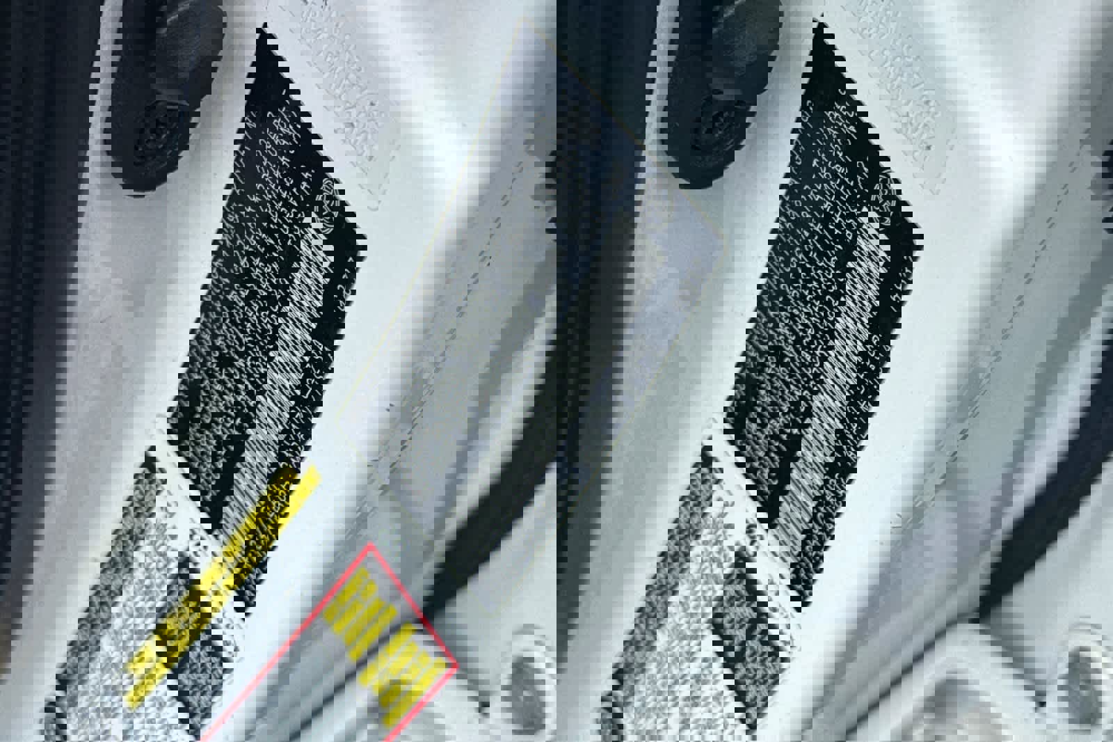 Used 2019 Toyota Camry SE w/ Carpet Mat Package image 30