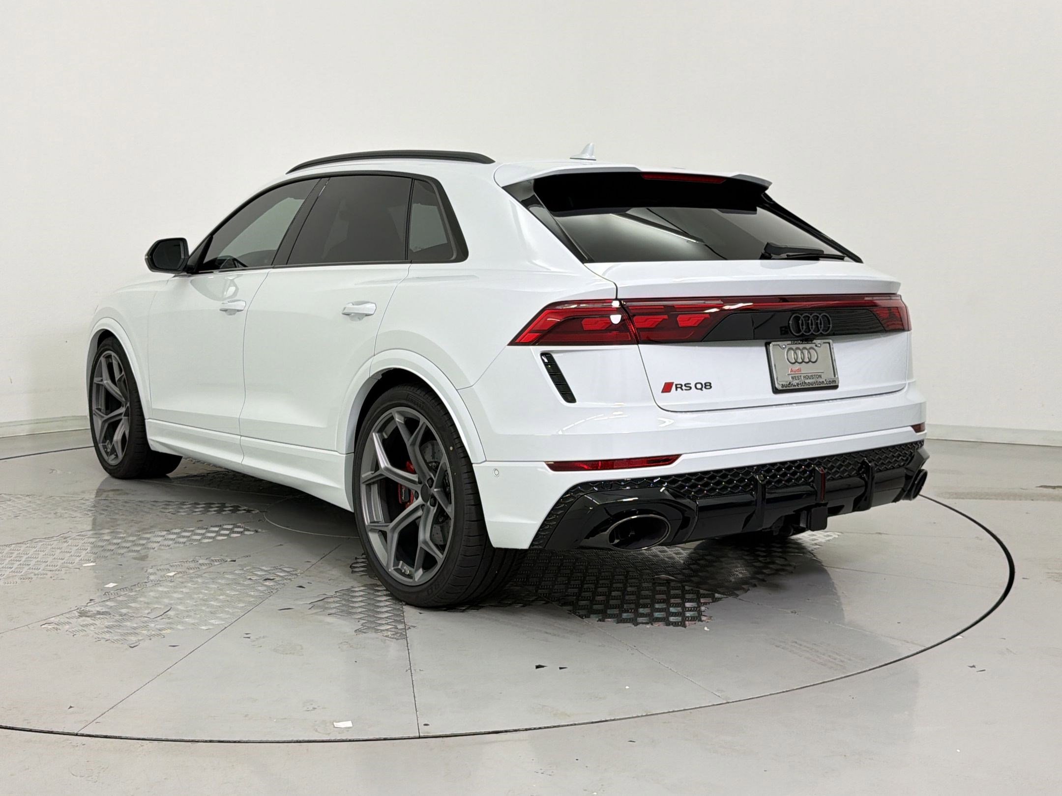New 2026 Audi RS Q8 performance AWD/4WD image 3