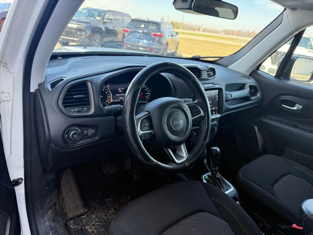 Used 2023 Jeep Renegade Latitude image 11