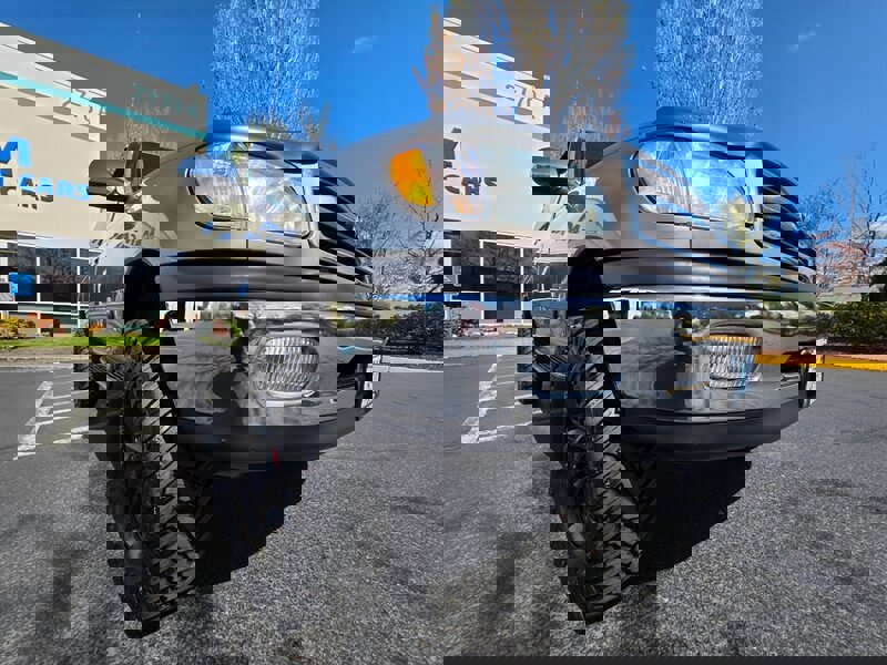 Used 2000 Toyota Tundra SR5 image 9