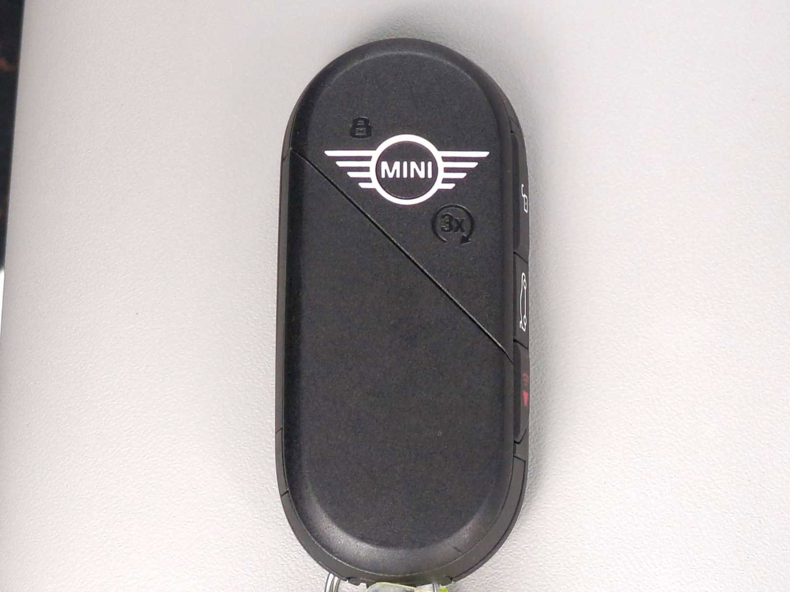 Used 2025 MINI Cooper S FWD image 32