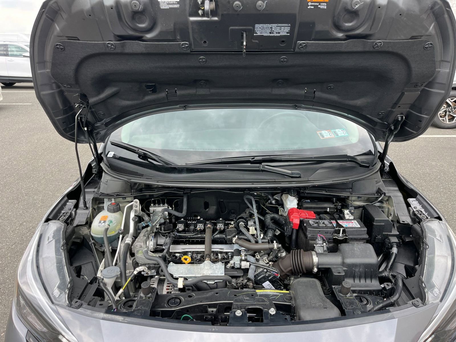 Used 2025 Nissan Versa SV FWD image 31