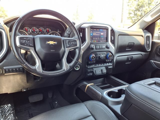 Used 2022 Chevrolet Silverado 2500 LTZ w/ LTZ Convenience Package AWD/4WD image 12