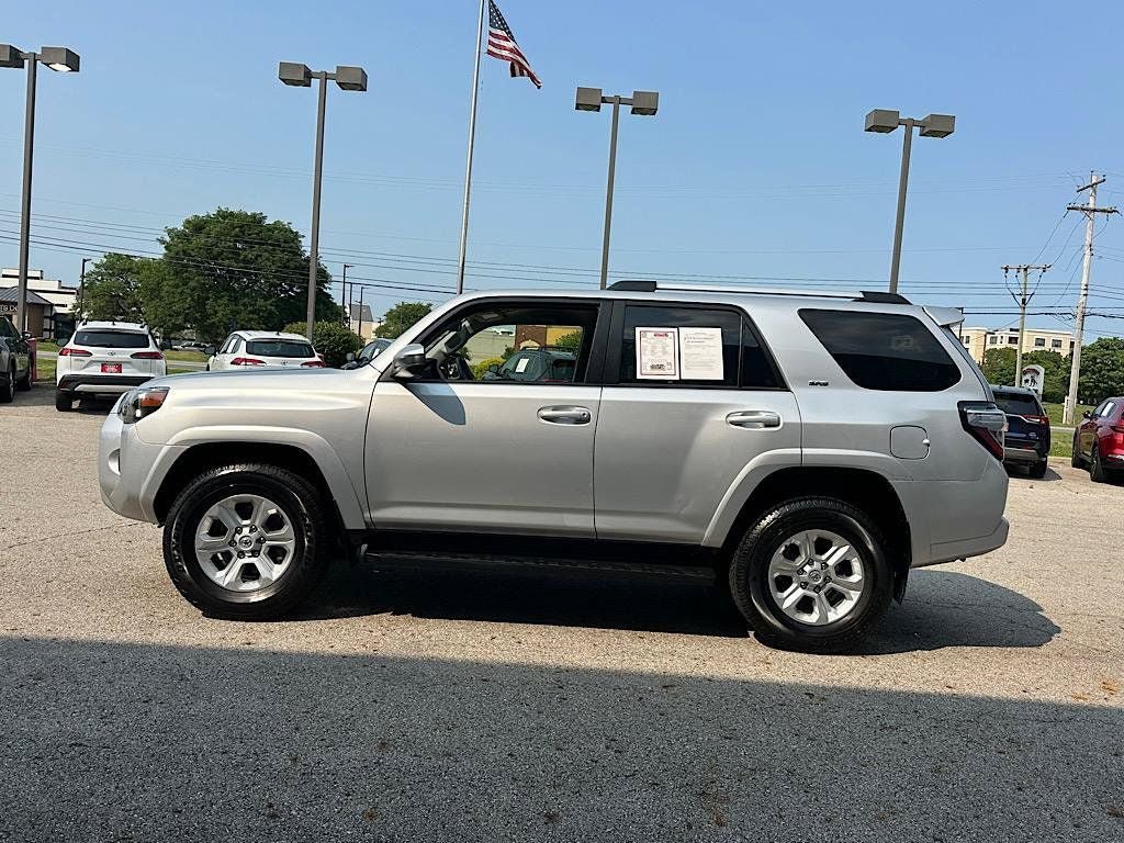 Certified 2024 Toyota 4Runner SR5 AWD/4WD image 2
