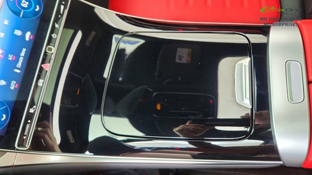 Used 2025 Mercedes-Benz GLC 300 4MATIC image 47