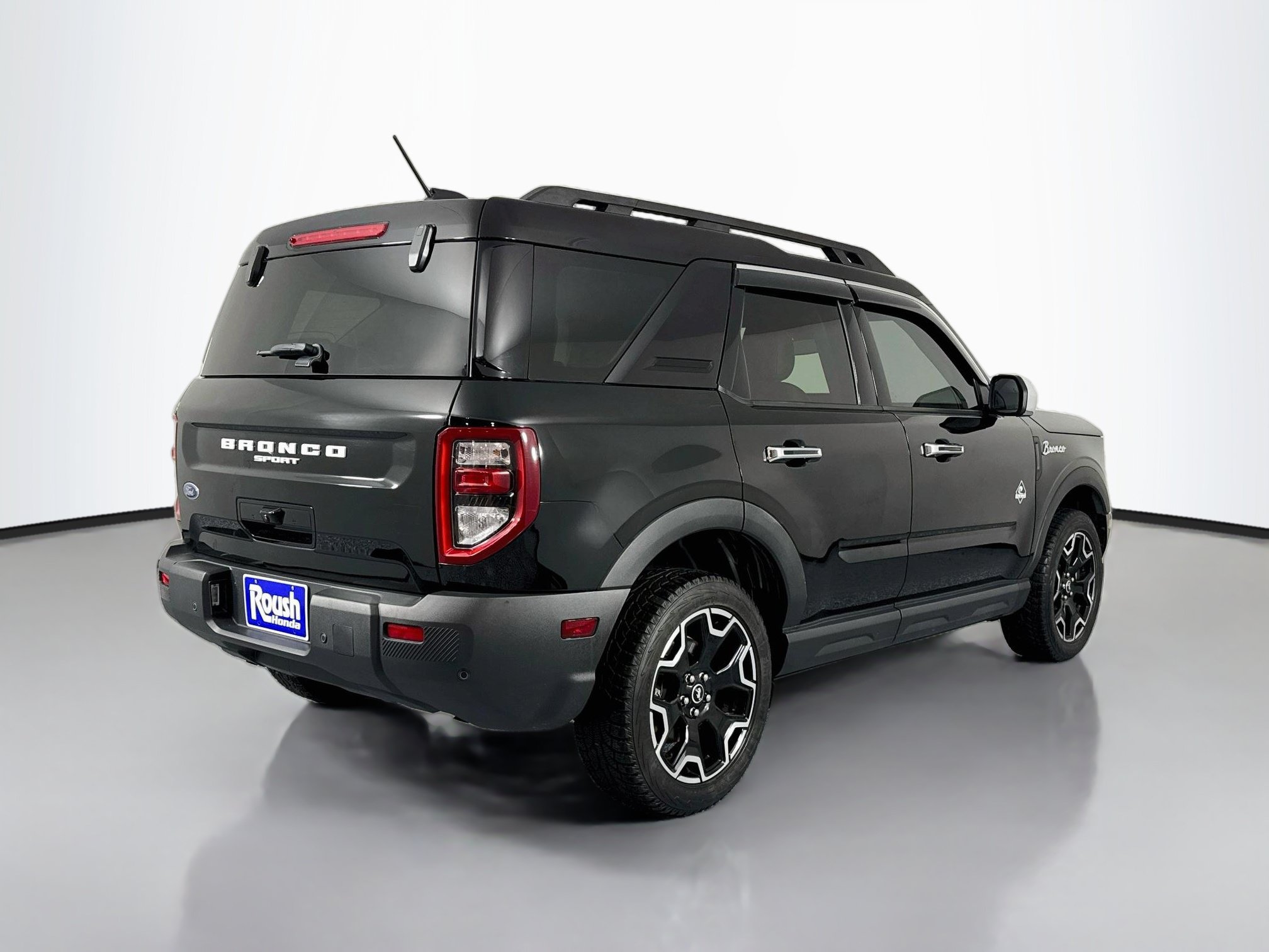 Used 2025 Ford Bronco Sport Outer Banks AWD/4WD image 5