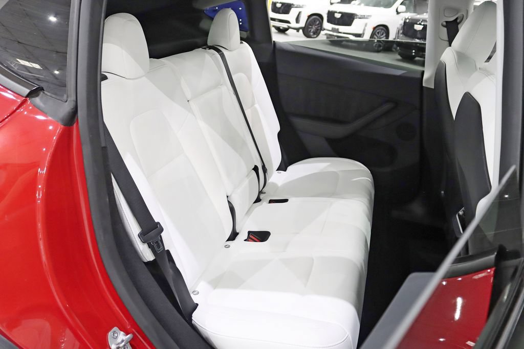 Used 2023 Tesla Model Y Long Range AWD/4WD image 30