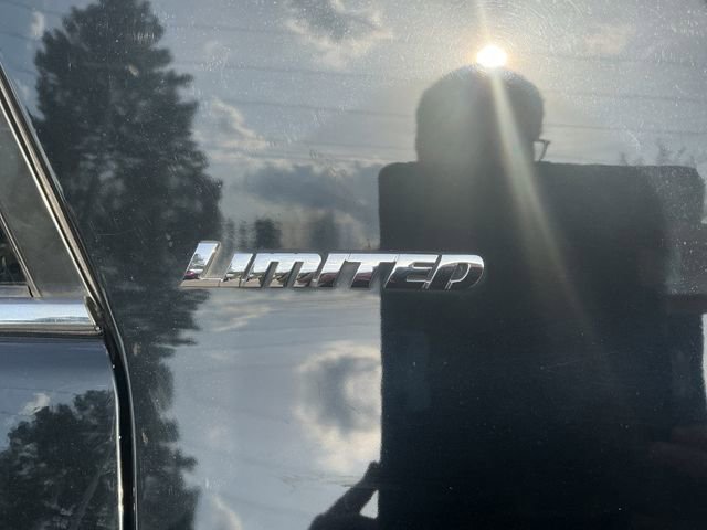 Used 2016 Toyota 4Runner Limited AWD/4WD image 32