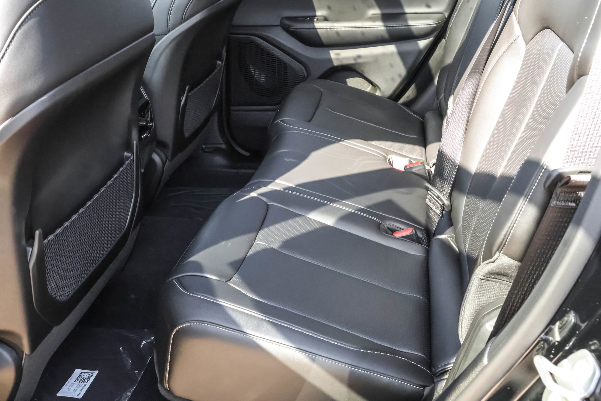 New 2025 Jeep Grand Cherokee Limited w/ Black Appearance Package image 14