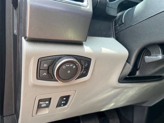 Used 2016 Ford F150 XLT w/ Equipment Group 302A Luxury RWD image 34