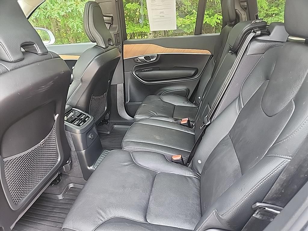 Certified 2025 Volvo XC90 T8 Core w/ Protection Package Premier AWD/4WD image 28