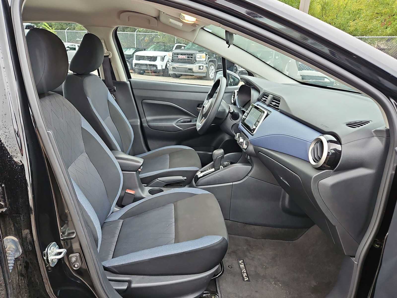 Used 2024 Nissan Versa SV FWD image 17