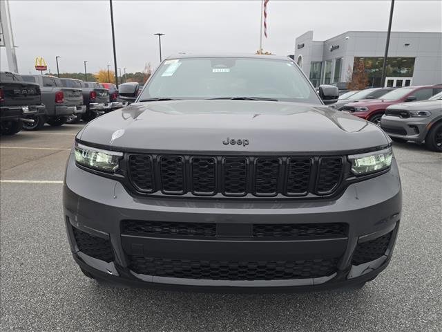New 2025 Jeep Grand Cherokee L Limited image 15