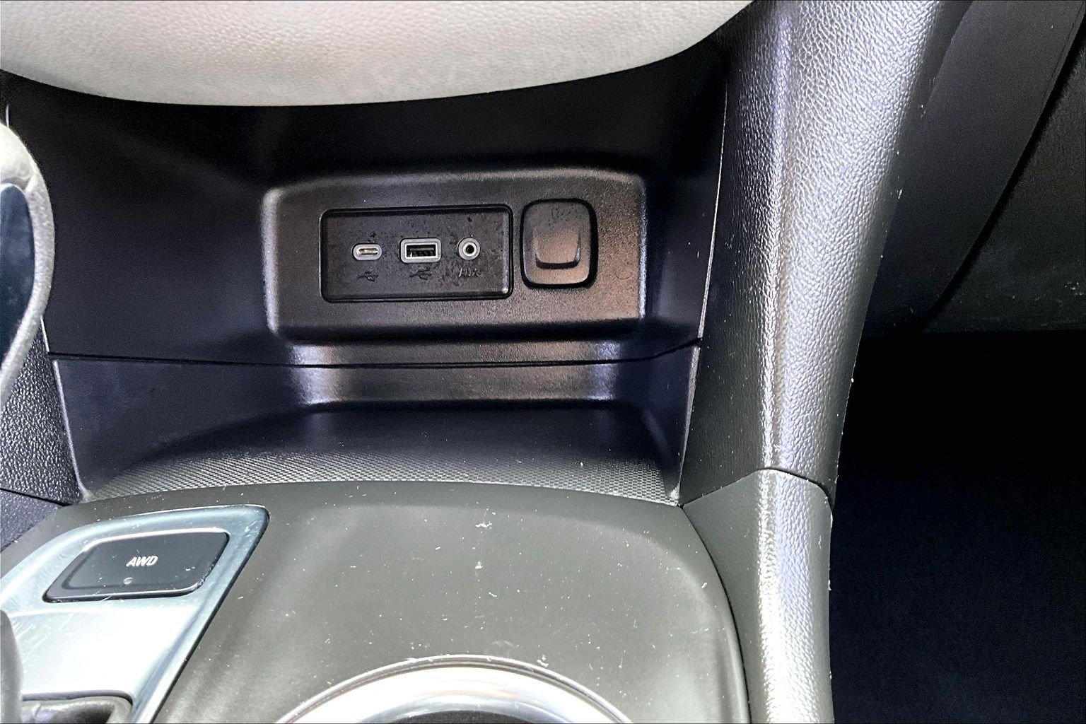 Used 2022 Chevrolet Equinox LS AWD/4WD image 34