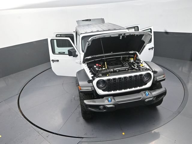 Used 2024 Jeep Wrangler Unlimited Rubicon 4xe AWD/4WD image 30