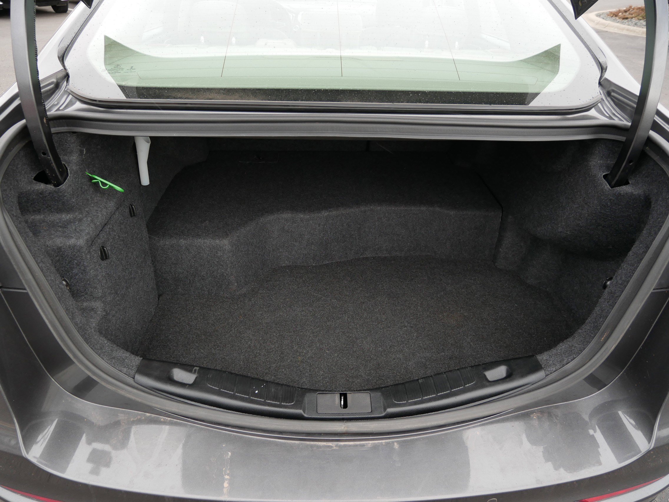 Used 2019 Ford Fusion SE image 18